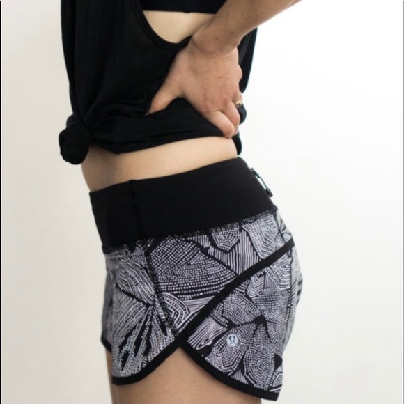 Lululemon speed up shorts - Picture 7 of 7